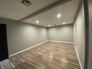 1002 W Huisache Ave, San Antonio, TX for lease Interior Photo- Image 2 of 2