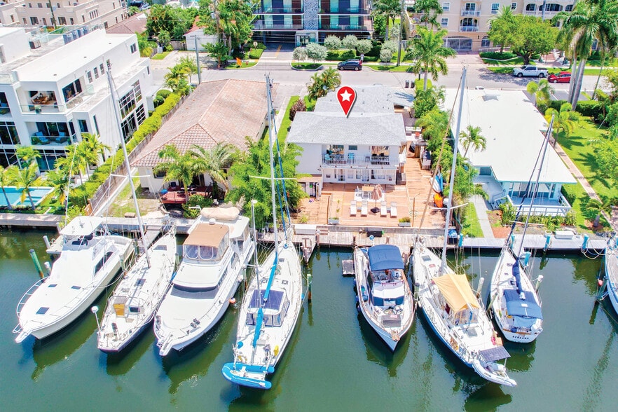 121 E Hendricks Is, Fort Lauderdale, FL à vendre - Photo du bâtiment - Image 3 de 11