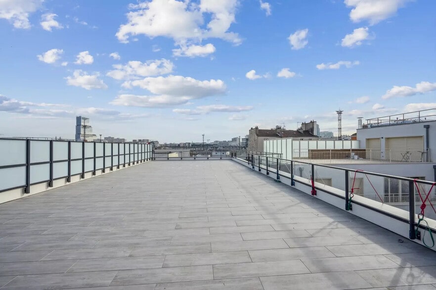 4 Rue Petit, Clichy for lease - Building Photo - Image 1 of 5