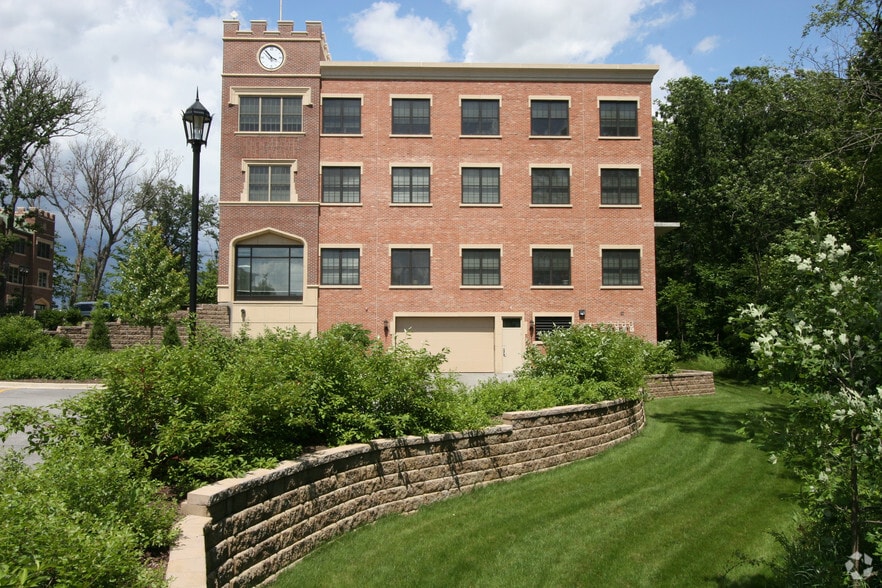 20635 Abbey Woods Ct N, Frankfort, IL for sale - Building Photo - Image 2 of 11