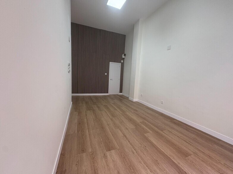 Commerce de détail dans Zaragoza, Zaragoza à louer - Photo intérieure - Image 3 de 20