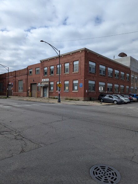 1830-1856 N Kostner Ave, Chicago, IL à vendre - Photo du bâtiment - Image 1 de 2