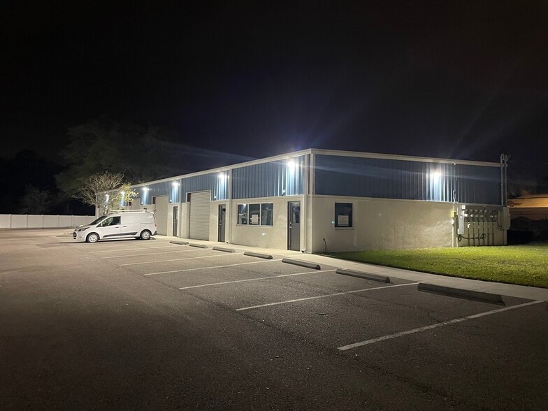 14212 N Florida Ave, Tampa, FL for lease - Building Photo - Image 2 of 5