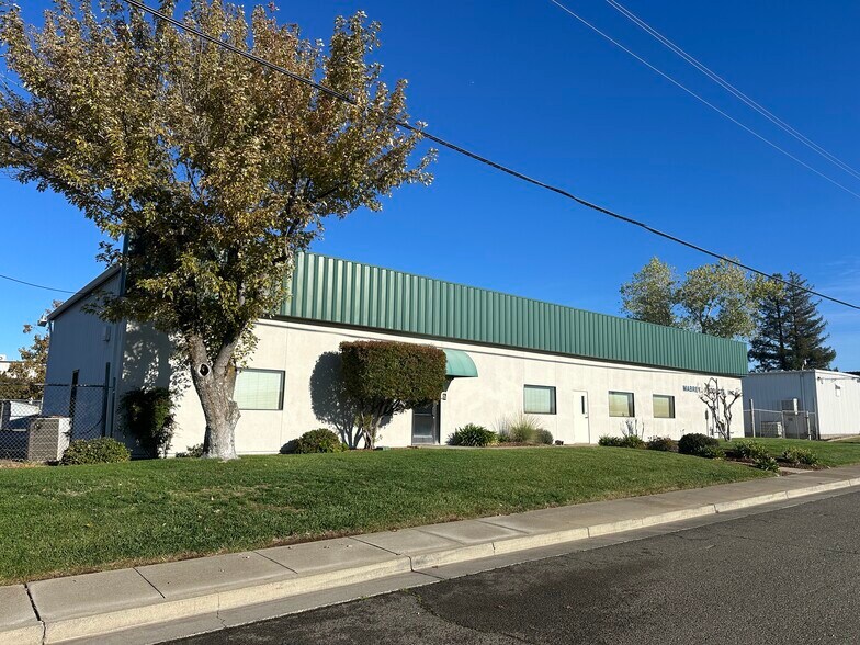 200 Ryan Ave, Chico, CA à vendre - Photo du bâtiment - Image 3 de 14