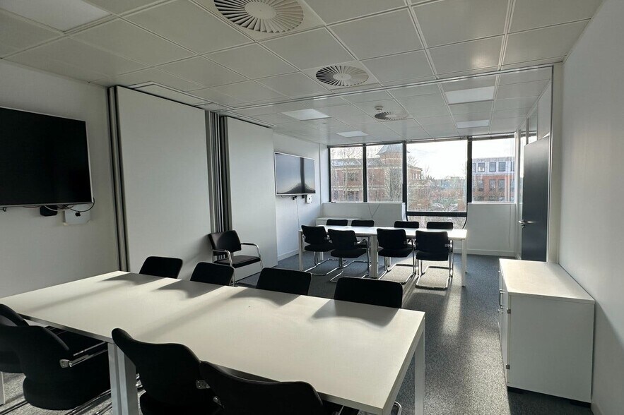 3 Queens Rd, Reading à louer - Photo du bâtiment - Image 3 de 7