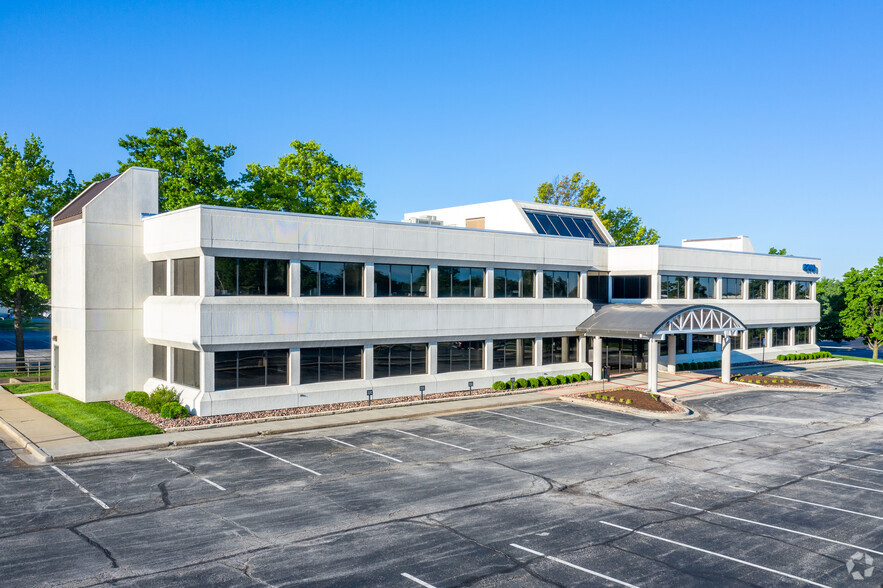 6740 Antioch Rd, Merriam, KS for lease - Primary Photo - Image 1 of 6