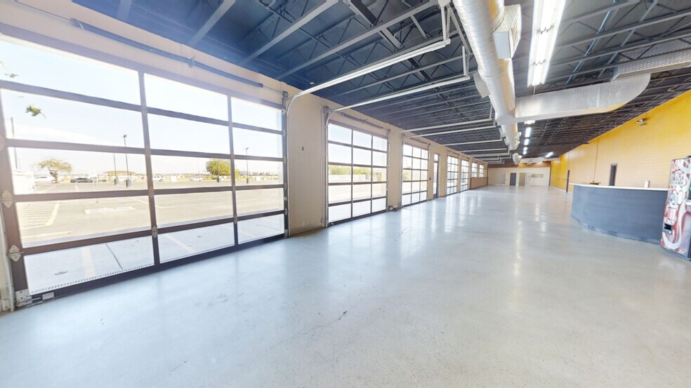 1000 N McClintock Dr, Tempe, AZ à vendre - Photo du bâtiment - Image 3 de 8