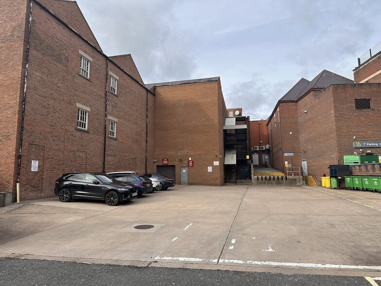 1A Vicar Ln, Chesterfield for lease - Building Photo - Image 3 of 3