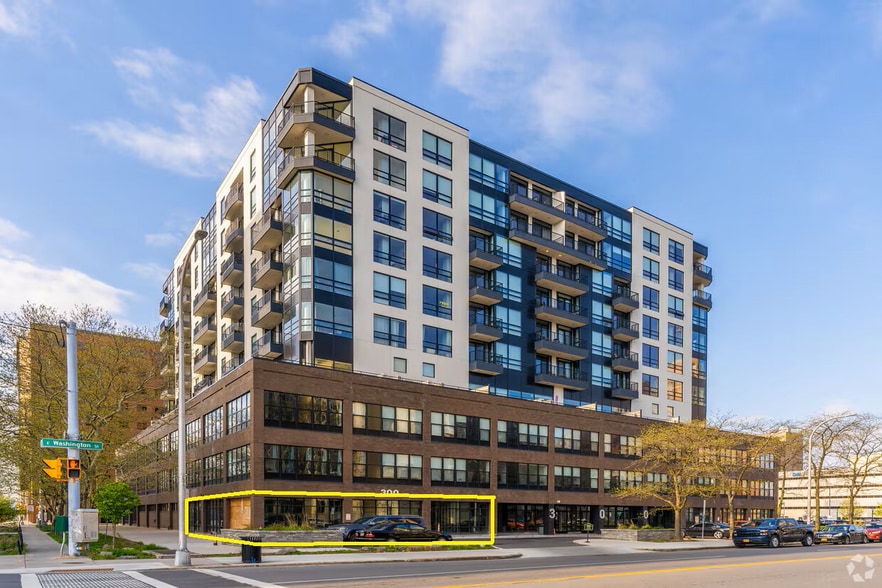 300 E Washington St, Syracuse, NY for lease - Building Photo - Image 1 of 13