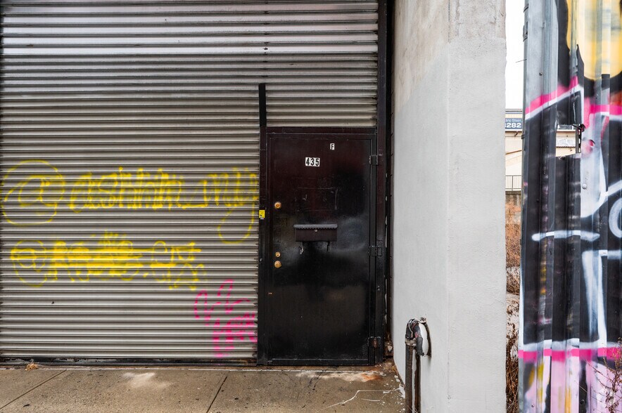 435 Austin Pl, Bronx, NY à louer - Photo du bâtiment - Image 2 de 6