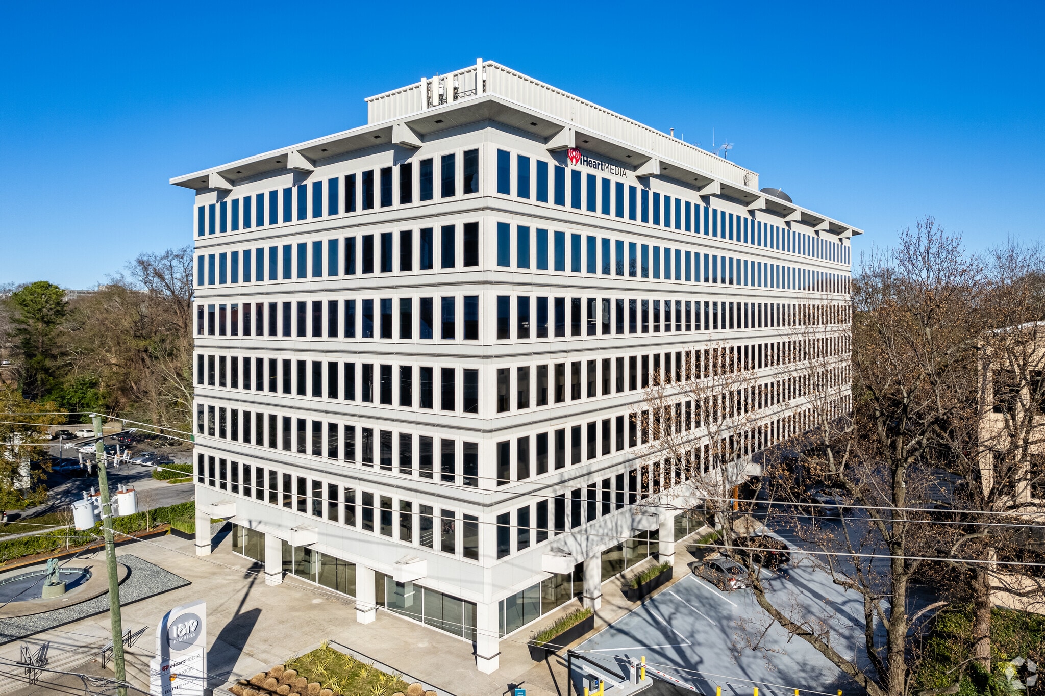 1819 Peachtree Rd, Atlanta, GA for lease Primary Photo- Image 1 of 34