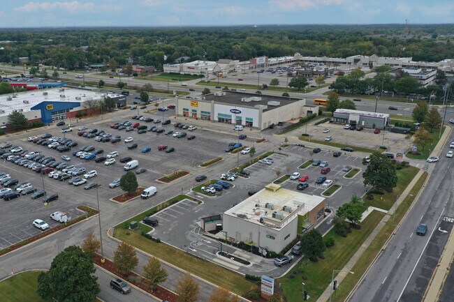 Plus de détails pour 7221-7401 Lemont Rd, Downers Grove, IL - Commerce de détail à louer