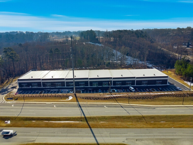 1901 Peachtree Industrial Blvd, Buford, GA for lease - Primary Photo - Image 1 of 44