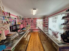 4131 River Rd N, Salem, OR for lease Interior Photo- Image 2 of 14