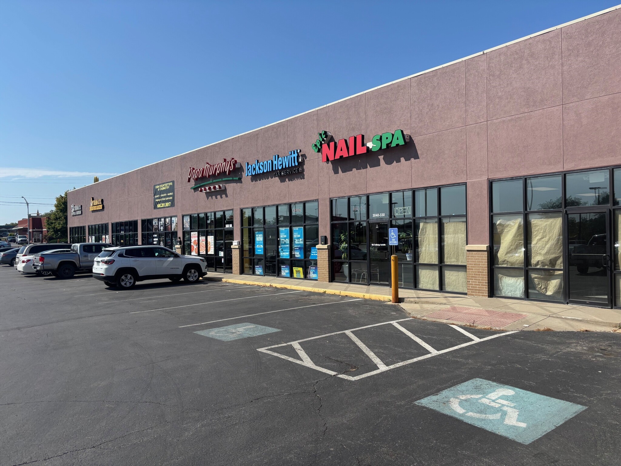 3040 W Broadway Blvd, Sedalia, MO à louer Photo du bâtiment- Image 1 de 12