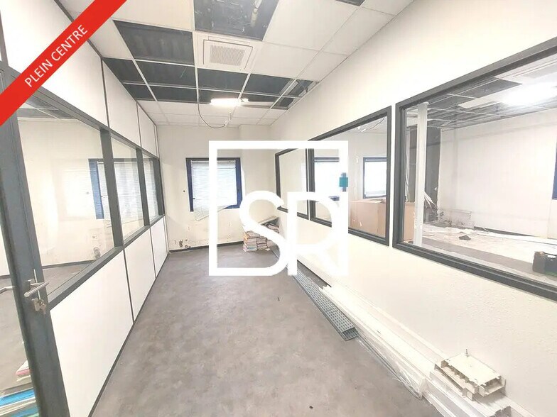 Office in Clermont-Ferrand for lease - Interior Photo - Image 3 of 10