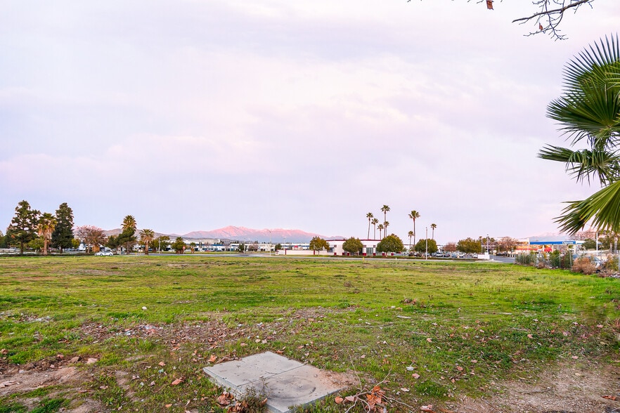 SE of Elsworth St and Cactus ave, Moreno Valley, CA for sale - Building Photo - Image 3 of 6