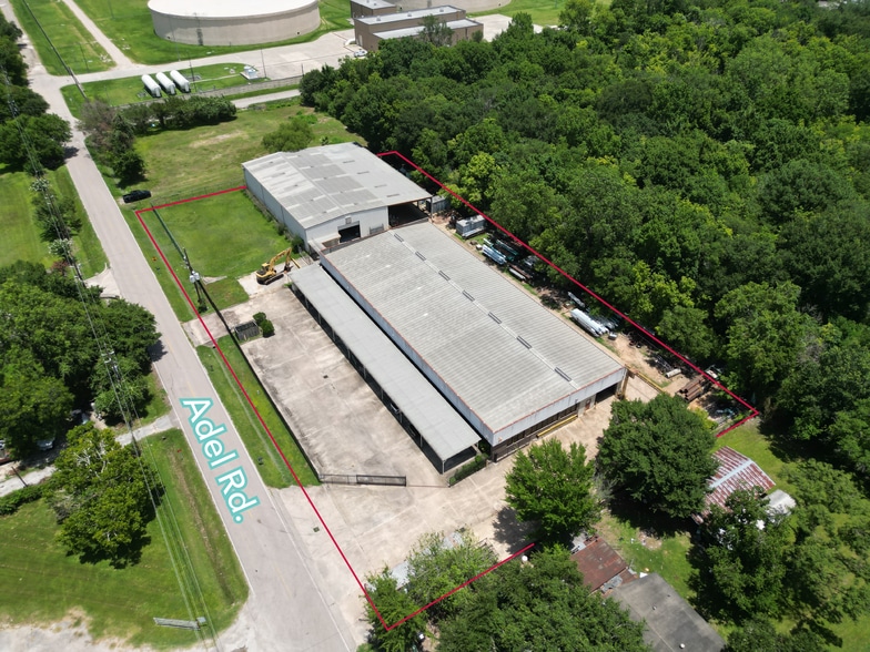 11918 Adel Rd, Houston, TX à louer - Photo du bâtiment - Image 2 de 16
