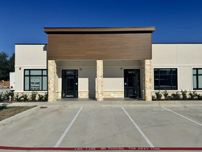 18707 Mueschke Rd, Tomball, TX for lease Building Photo- Image 2 of 19