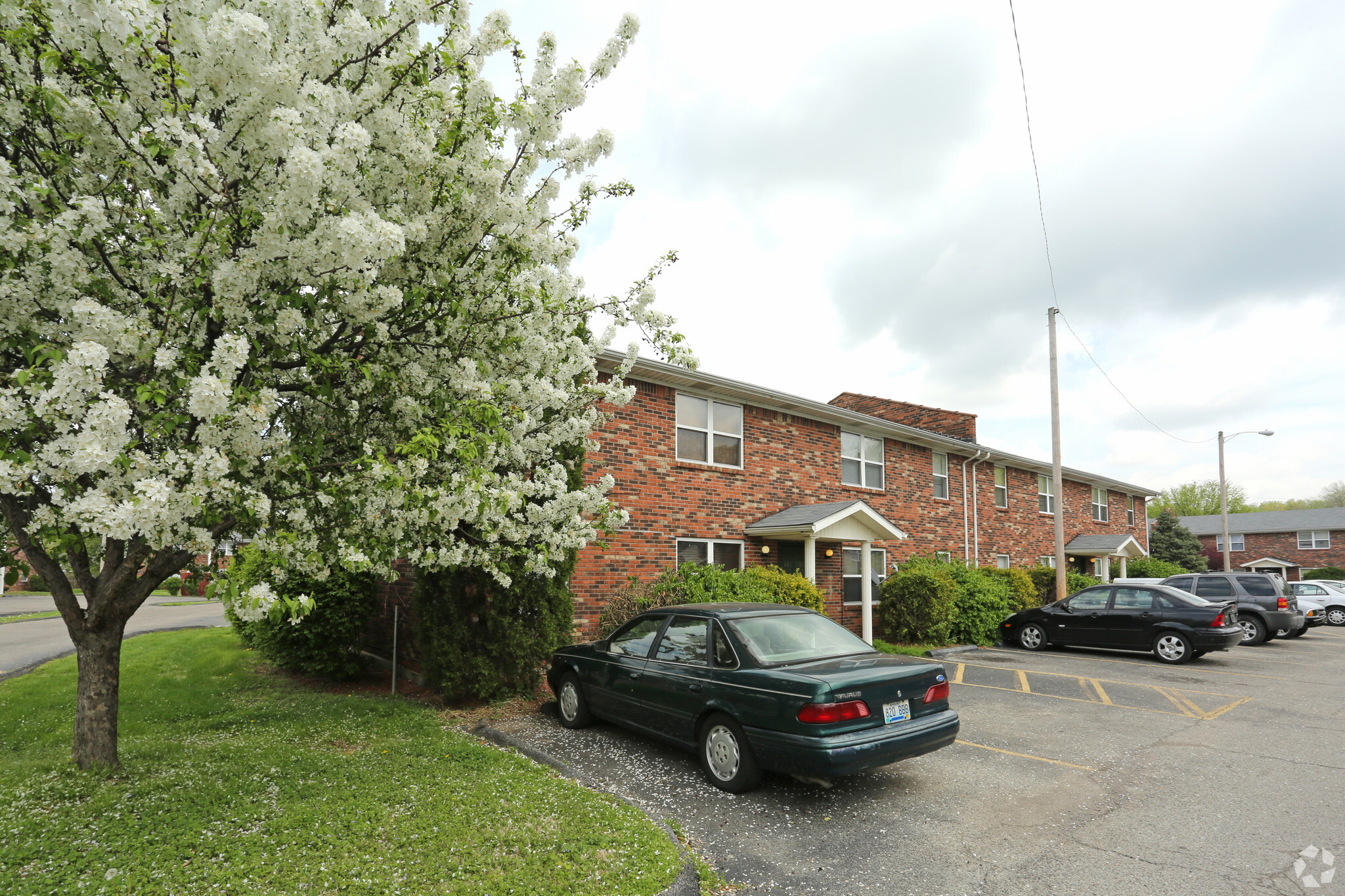 800 Minette Cir, Louisville, KY à vendre Photo principale- Image 1 de 1