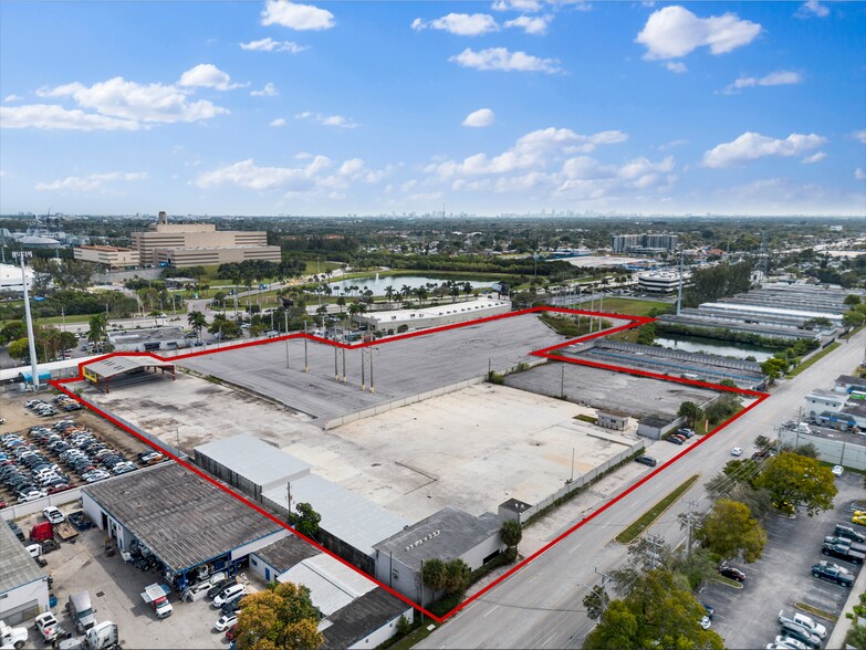 4126 SW 47th Ave, Davie, FL à louer - Photo du bâtiment - Image 2 de 15