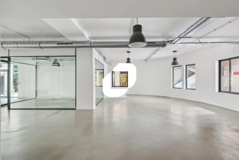 32 Bis Rue De Paradis, Paris for sale - Interior Photo - Image 1 of 59