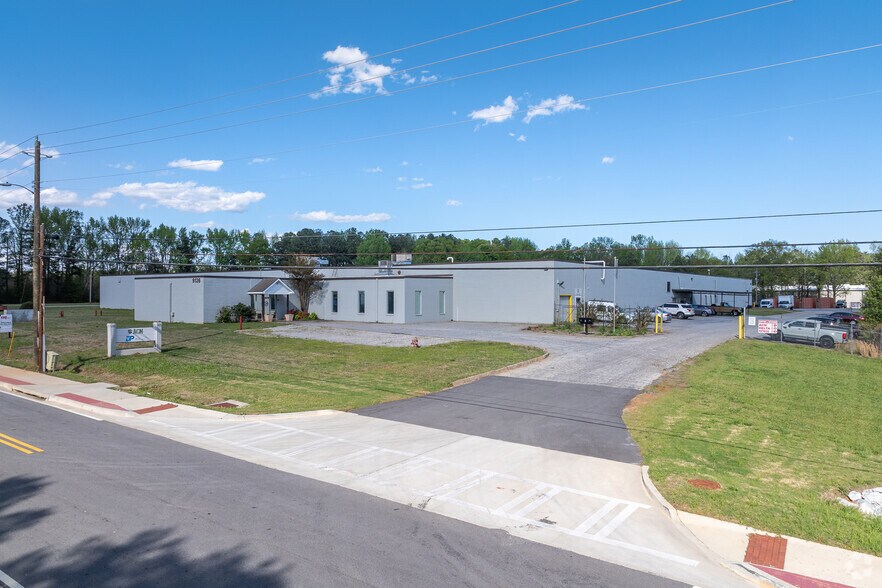 9126 Industrial Blvd NE, Covington, GA à vendre - Photo du bâtiment - Image 2 de 36