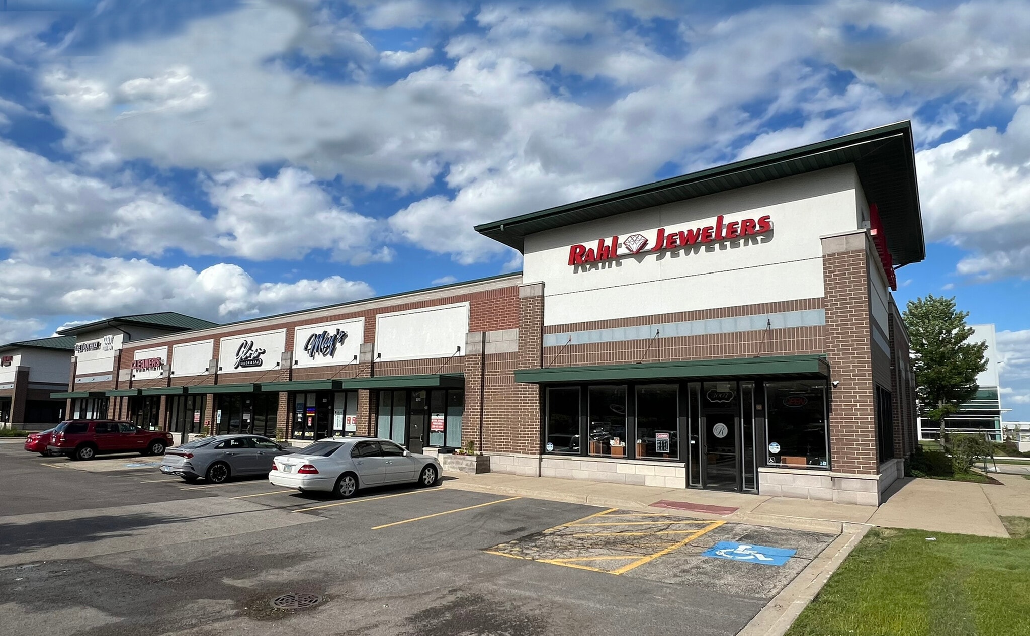 3001-3101 N Barrington Rd, Hoffman Estates, IL for lease Primary Photo- Image 1 of 5
