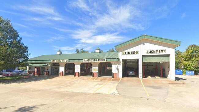 More details for 38 Heritage Park Dr, Fletcher, NC - Retail for Sale