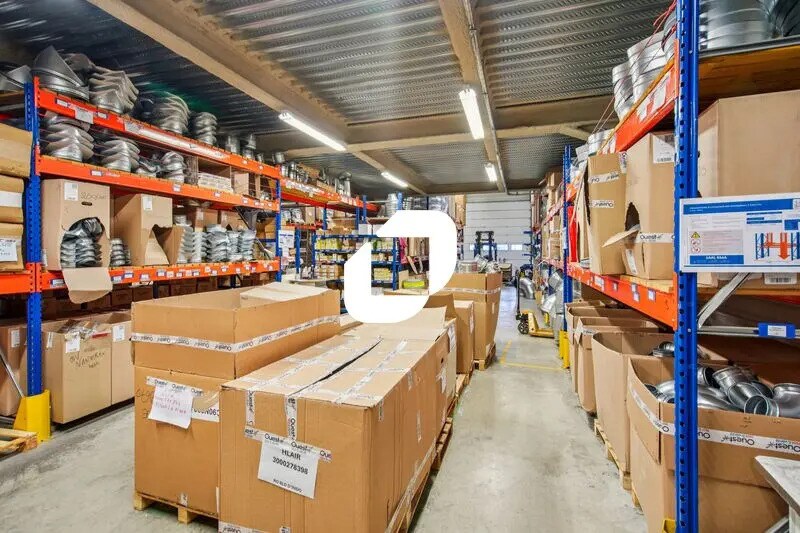 Flex in Nanterre for lease - Interior Photo - Image 3 of 12