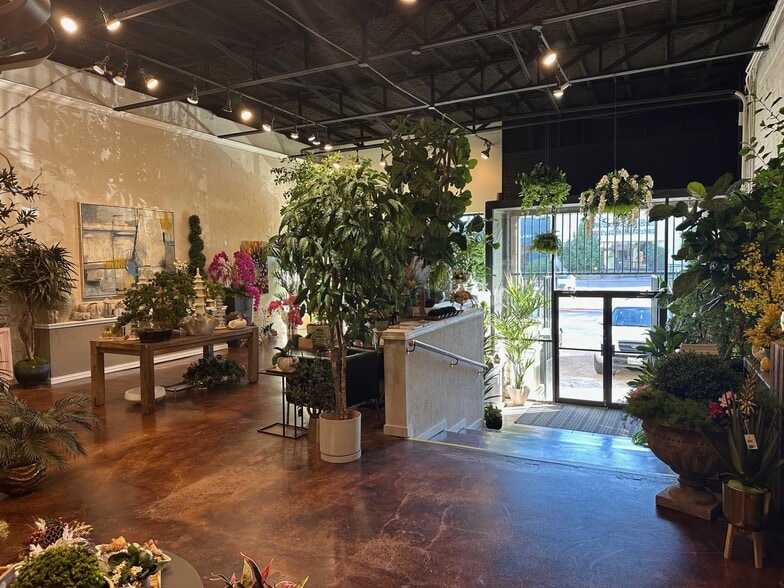 1607 Dragon St, Dallas, TX à louer - Photo du bâtiment - Image 3 de 8