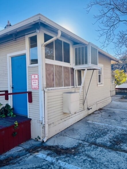 325-331 E Liberty St, Reno, NV à vendre - Photo du bâtiment - Image 2 de 7