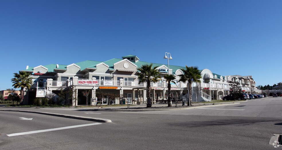 160 Cypress Point Pky, Palm Coast, FL à louer - Photo du bâtiment - Image 3 de 5