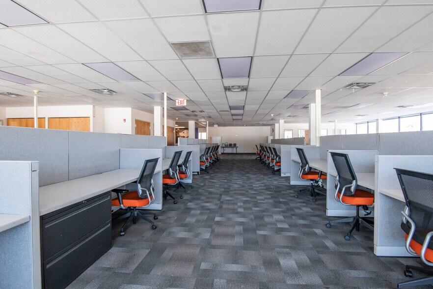 801 Springdale Dr, Exton, PA à louer - Photo intérieure - Image 3 de 9