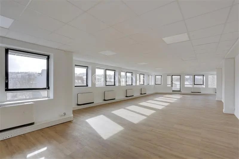 Bureau dans Issy-les-Moulineaux à louer - Photo intérieure - Image 1 de 10