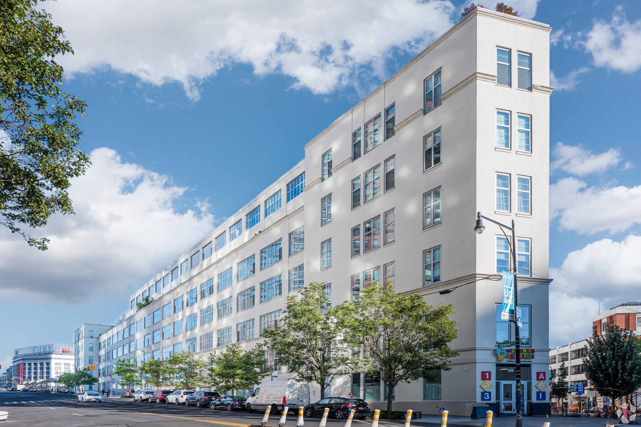 2728 Thomson Ave, Long Island City, NY à vendre Photo principale- Image 1 de 90