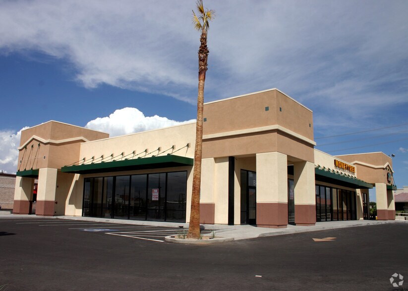 7425 S Eastern Ave, Las Vegas, NV à louer - Photo du bâtiment - Image 2 de 10