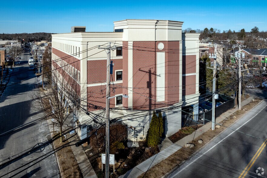 7 High St, Huntington, NY à louer - Photo principale - Image 1 de 7