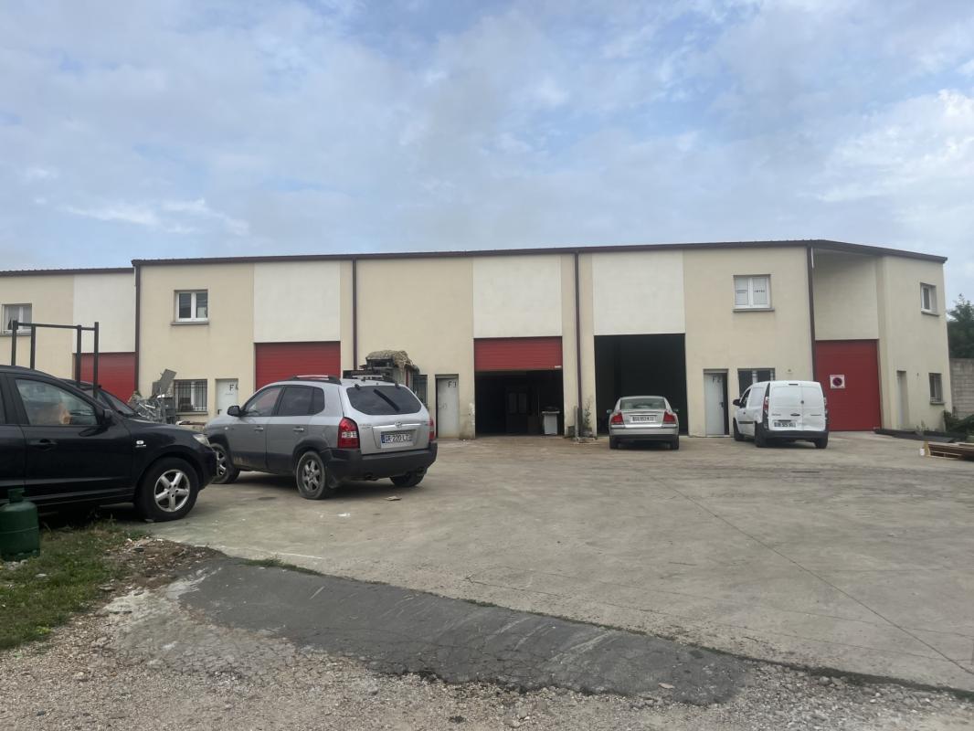 Industrial in Stains for lease Building Photo- Image 1 of 34