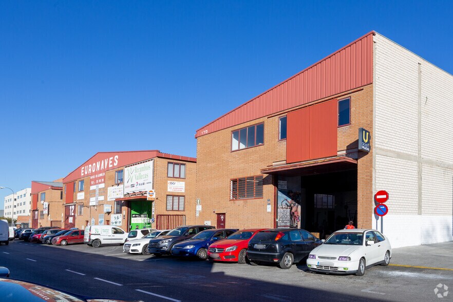 Camino de las Hormigueras, 175, Madrid, Madrid à louer - Photo du bâtiment - Image 3 de 3