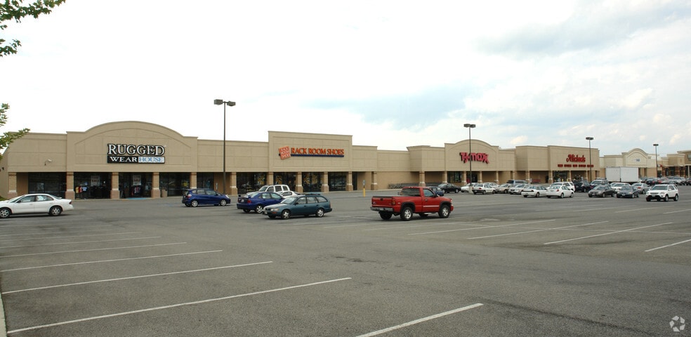 110-180 Conston Ave, Christiansburg, VA for lease - Primary Photo - Image 1 of 11