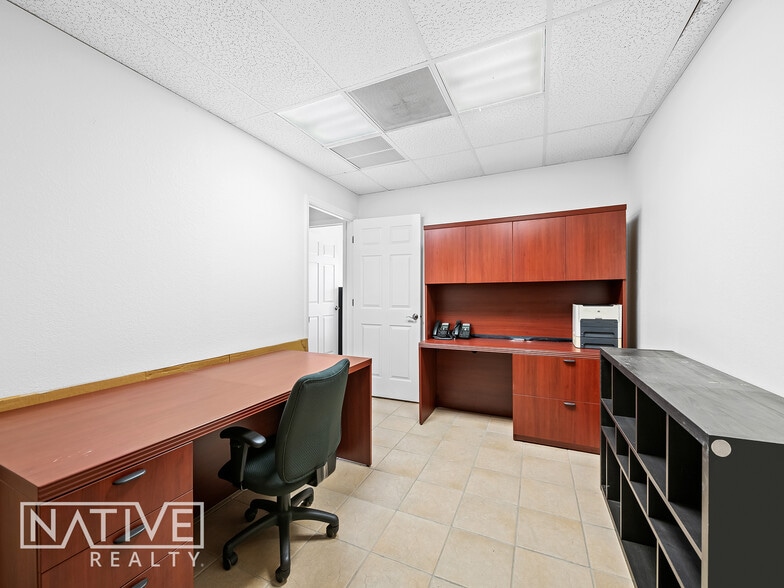 505 NE 13th St, Fort Lauderdale, FL for lease - Building Photo - Image 3 of 12