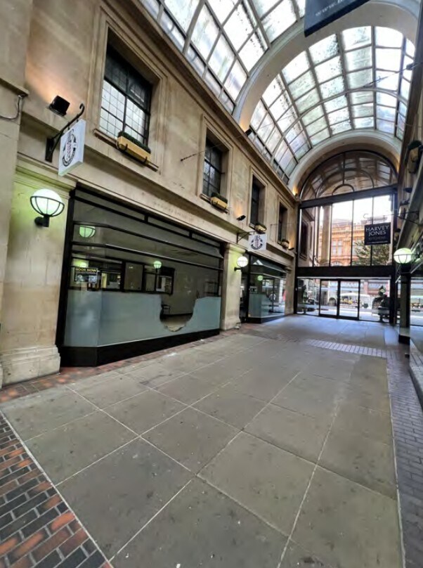 19-21 Exchange Arcade, Nottingham à louer Photo du bâtiment- Image 1 de 3