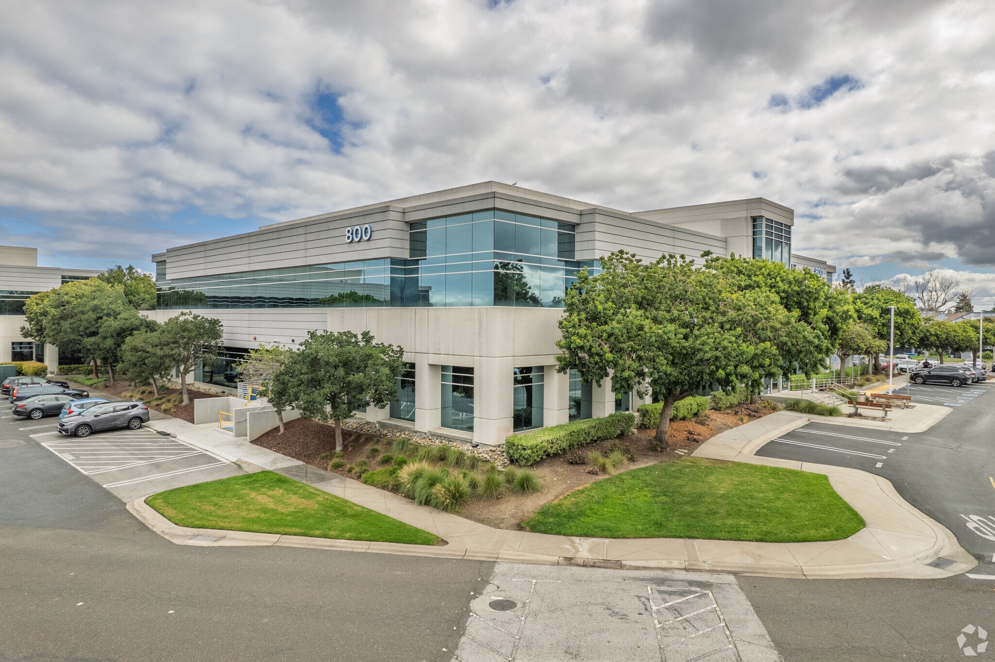 800 Bridge Pky, Redwood City, CA for lease Primary Photo- Image 1 of 8