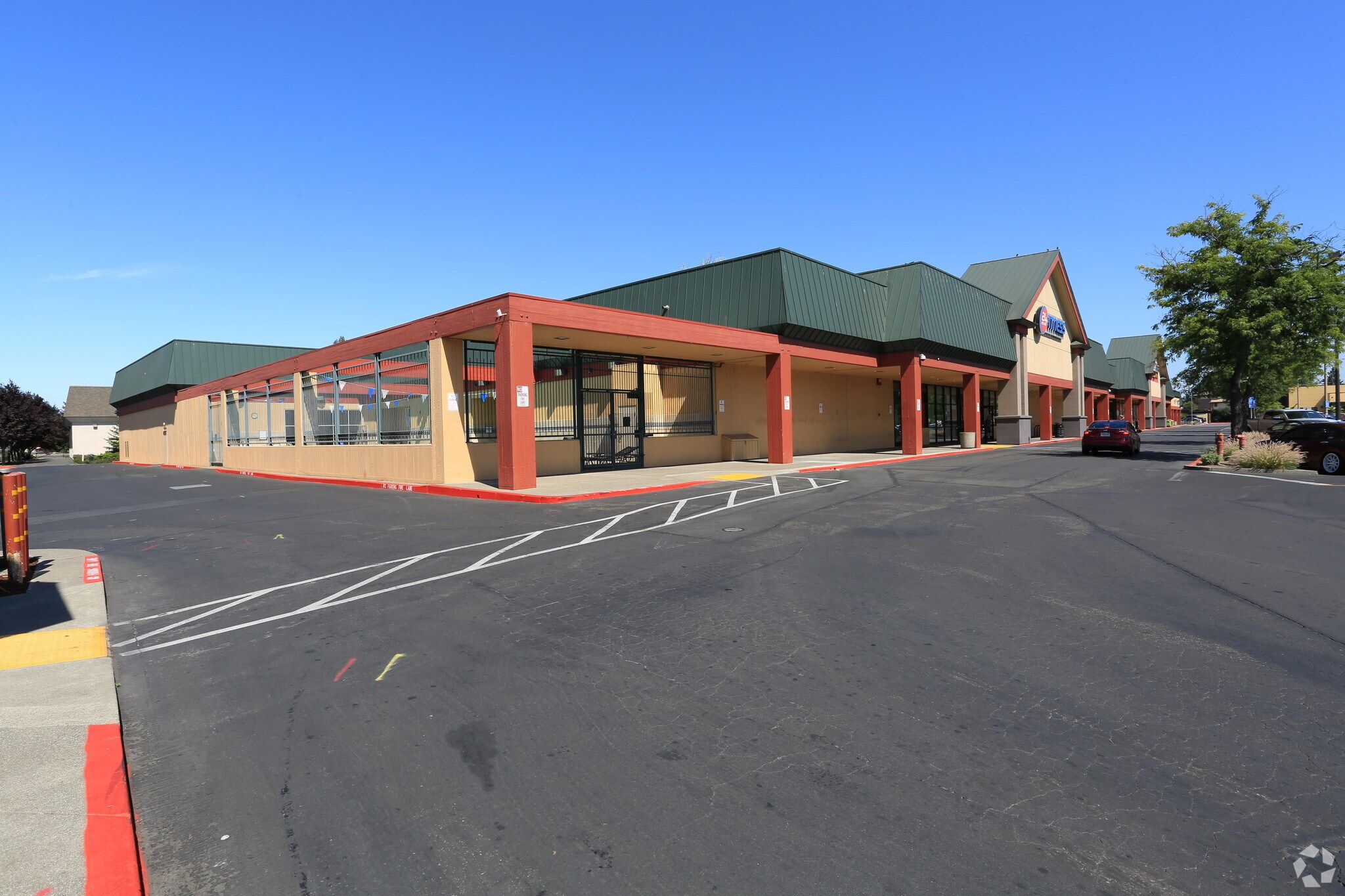 6315-6345 Commerce Blvd, Rohnert Park, CA for lease Primary Photo- Image 1 of 7