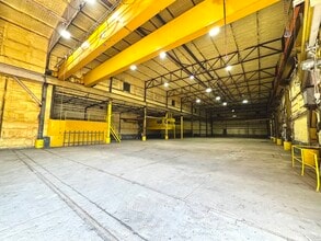 2075 S Belmont Ave, Indianapolis, IN for lease Interior Photo- Image 2 of 5