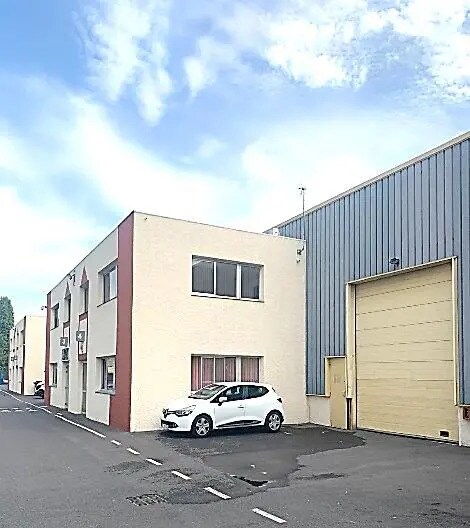 Industriel dans Bezons à louer - Photo du bâtiment - Image 2 de 14