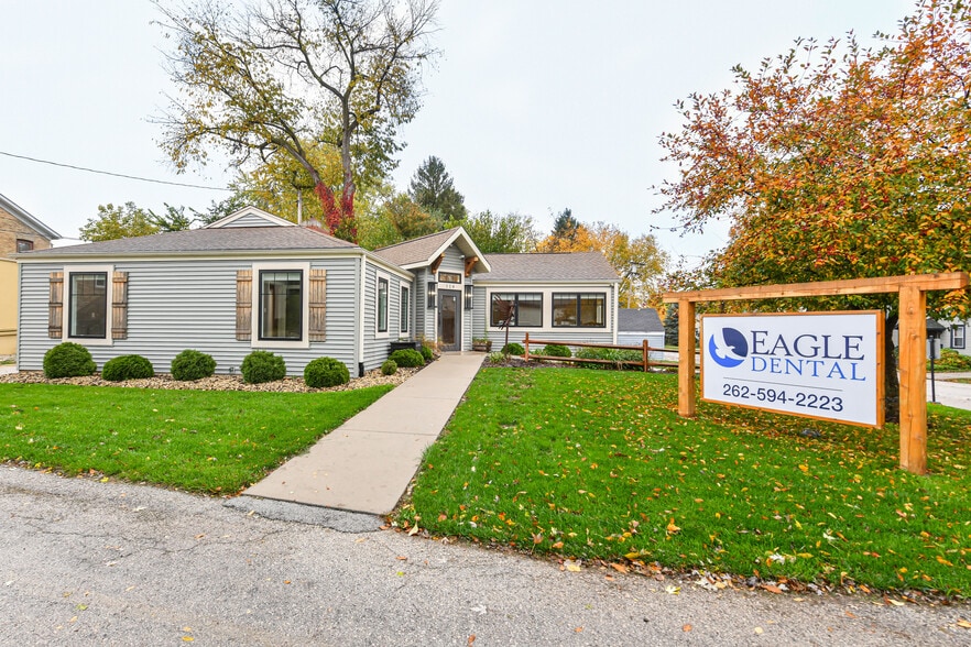 114 Grove St, Eagle, WI à louer - Photo du bâtiment - Image 3 de 31
