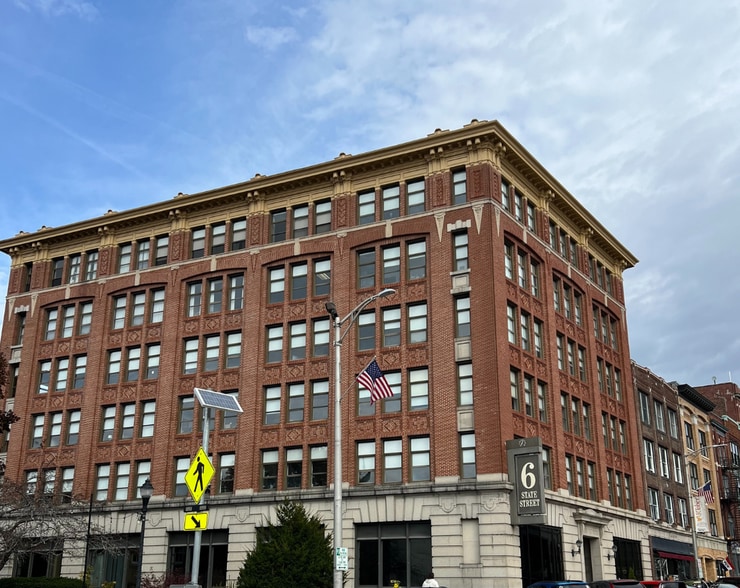 6 State St, Bangor, ME à louer - Photo du bâtiment - Image 1 de 1