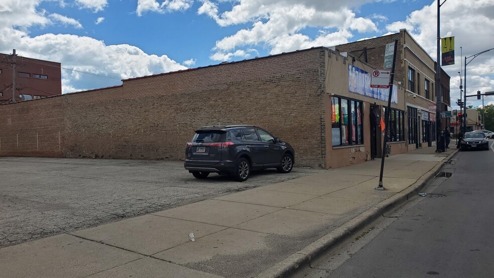 4411 N Kedzie Ave, Chicago, IL for lease - Building Photo - Image 2 of 7